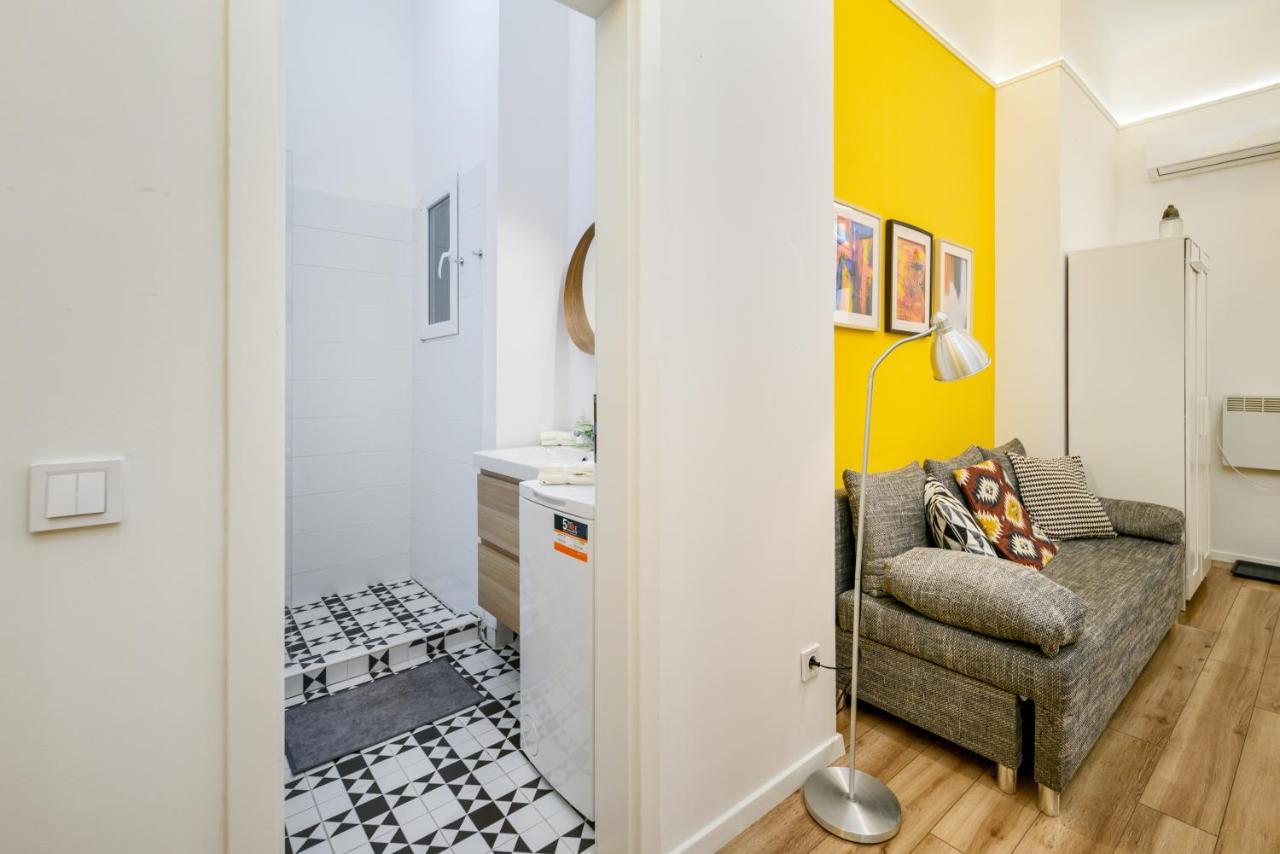 Stylish Yellow Suite In The Heart Of Budapest Bagian luar foto