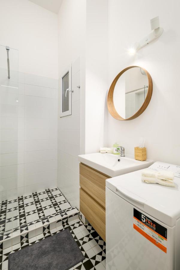 Stylish Yellow Suite In The Heart Of Budapest Bagian luar foto